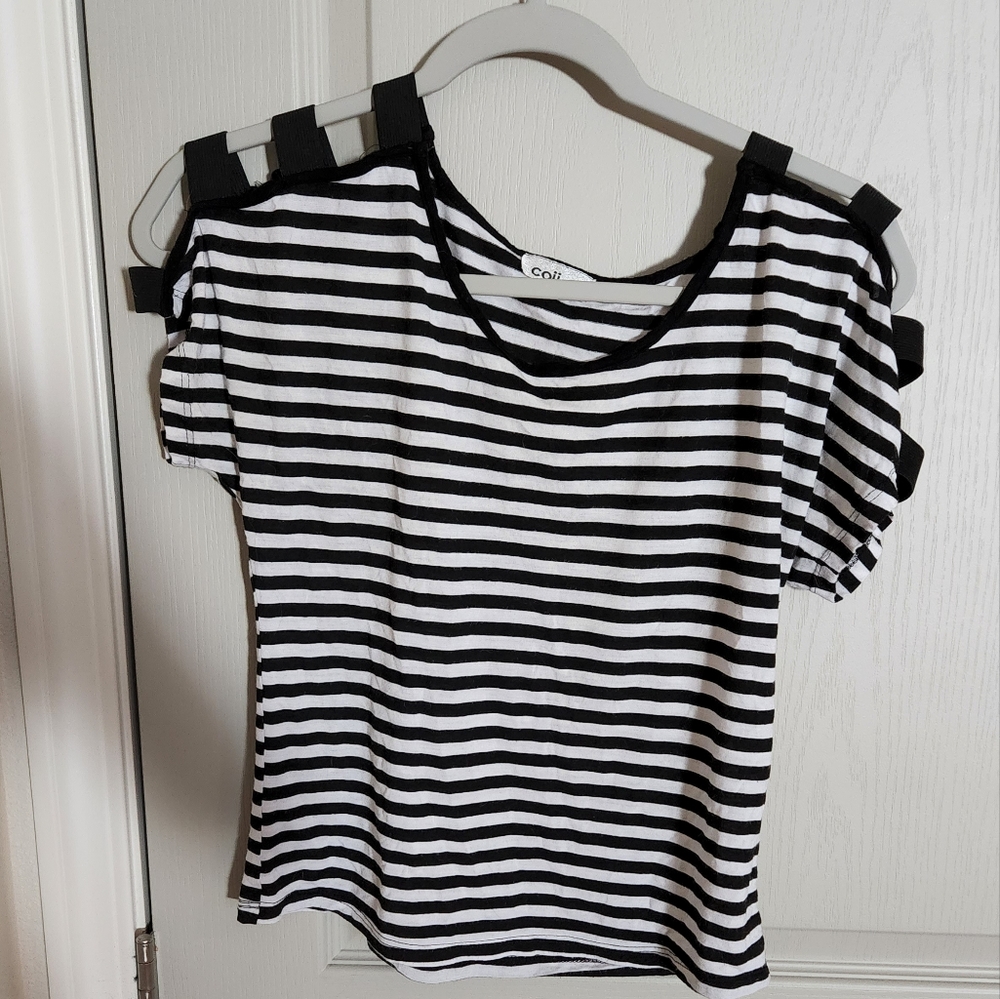 Coii Striped Cold Shoulder Cropped Tee